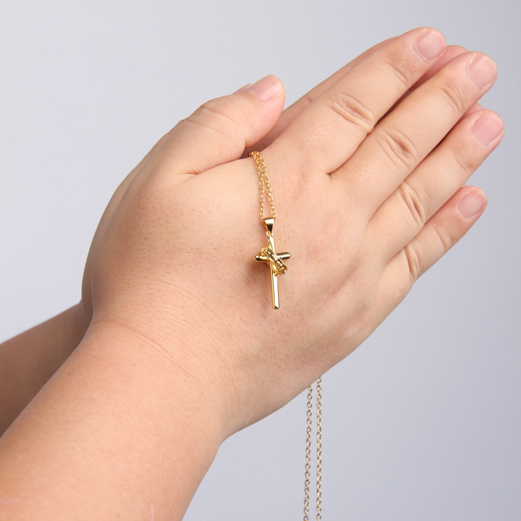 Colar Cruz Masculino Antiansiedade Banhado a Ouro 18k