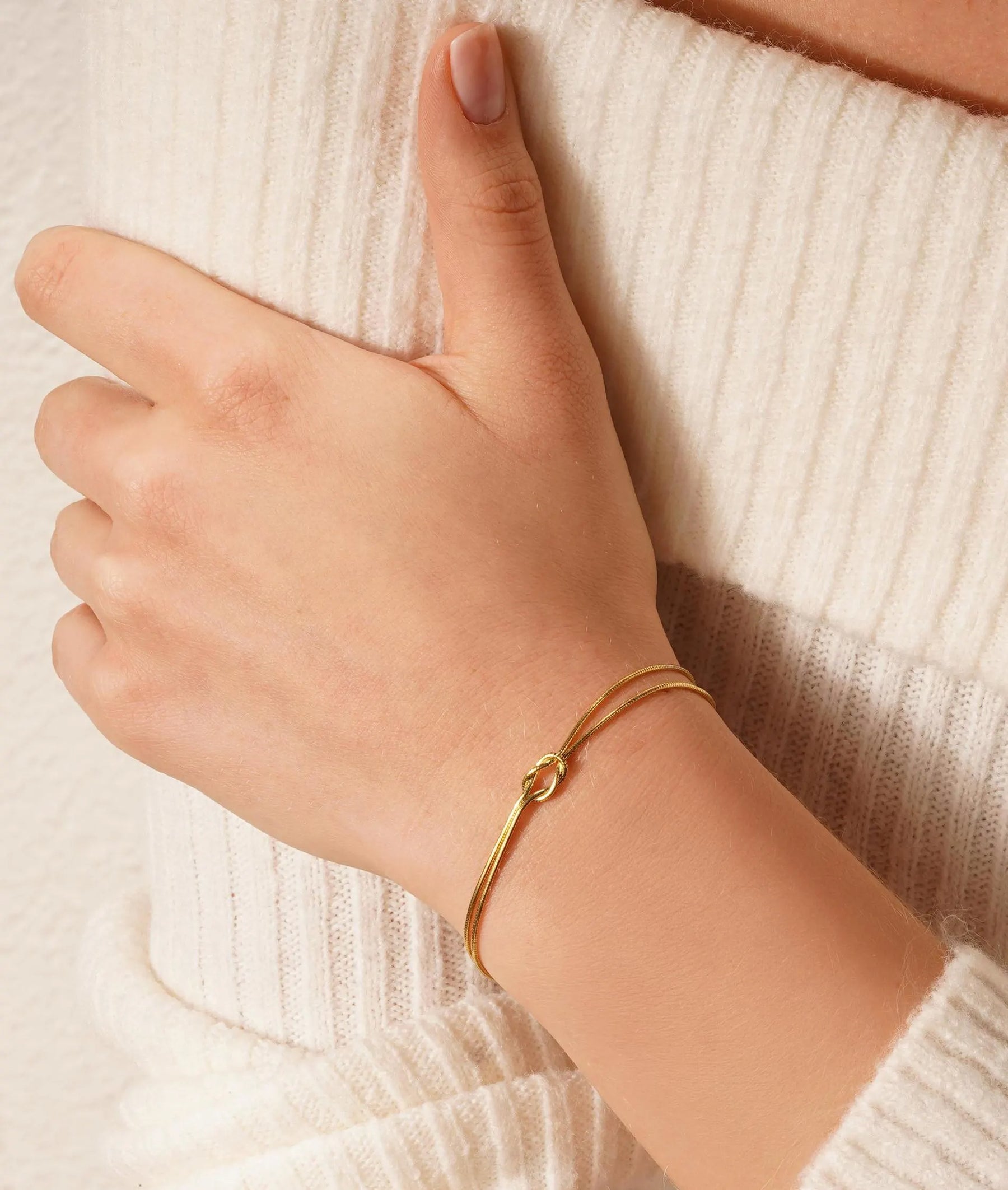 Pulseira Nó Infinito Banhado a Ouro 18k - Compre 1 Leve 2