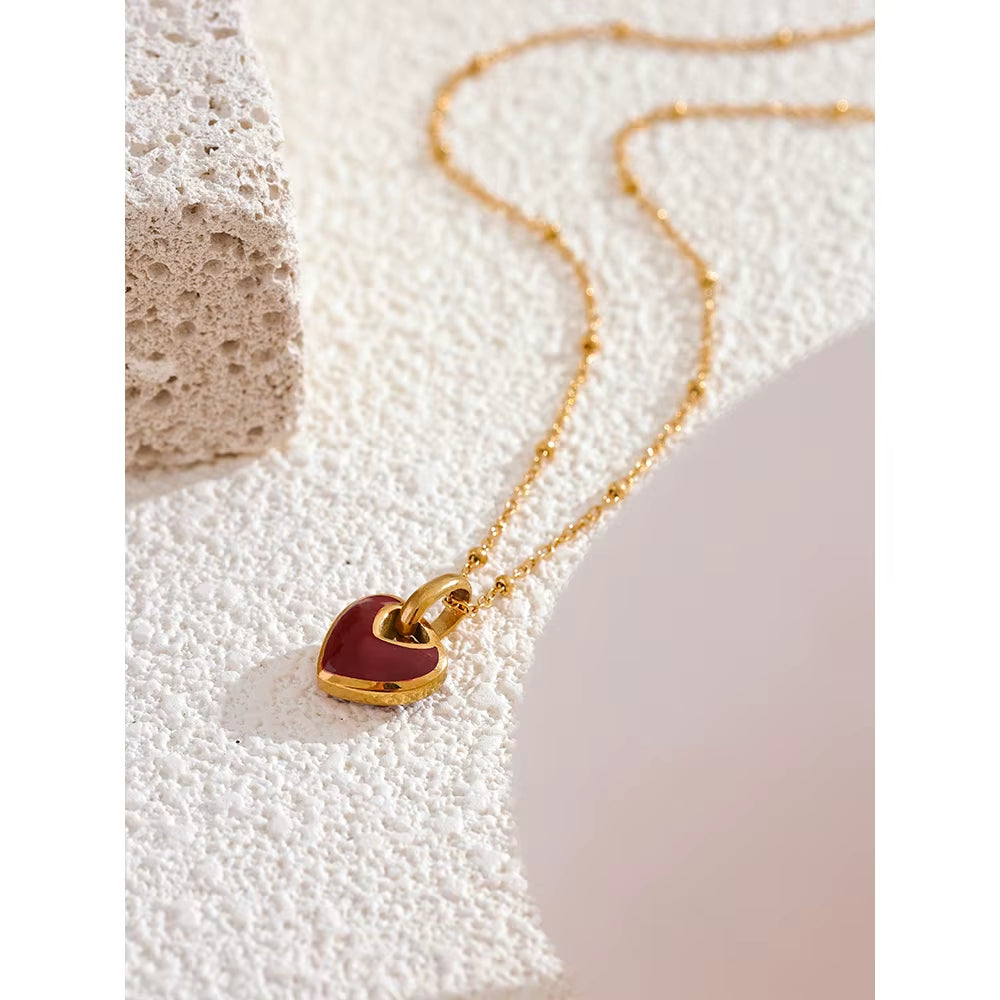 Colar Coração Esmalte Banhado a Ouro 18k