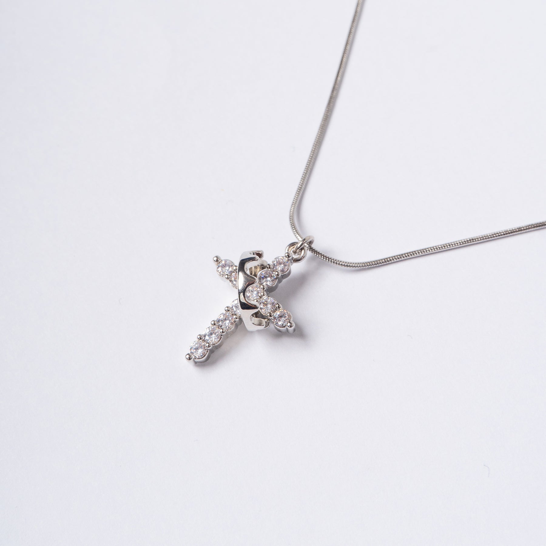 Colar Cruz do Rei Anti-Stress Banhado a Ouro 18k