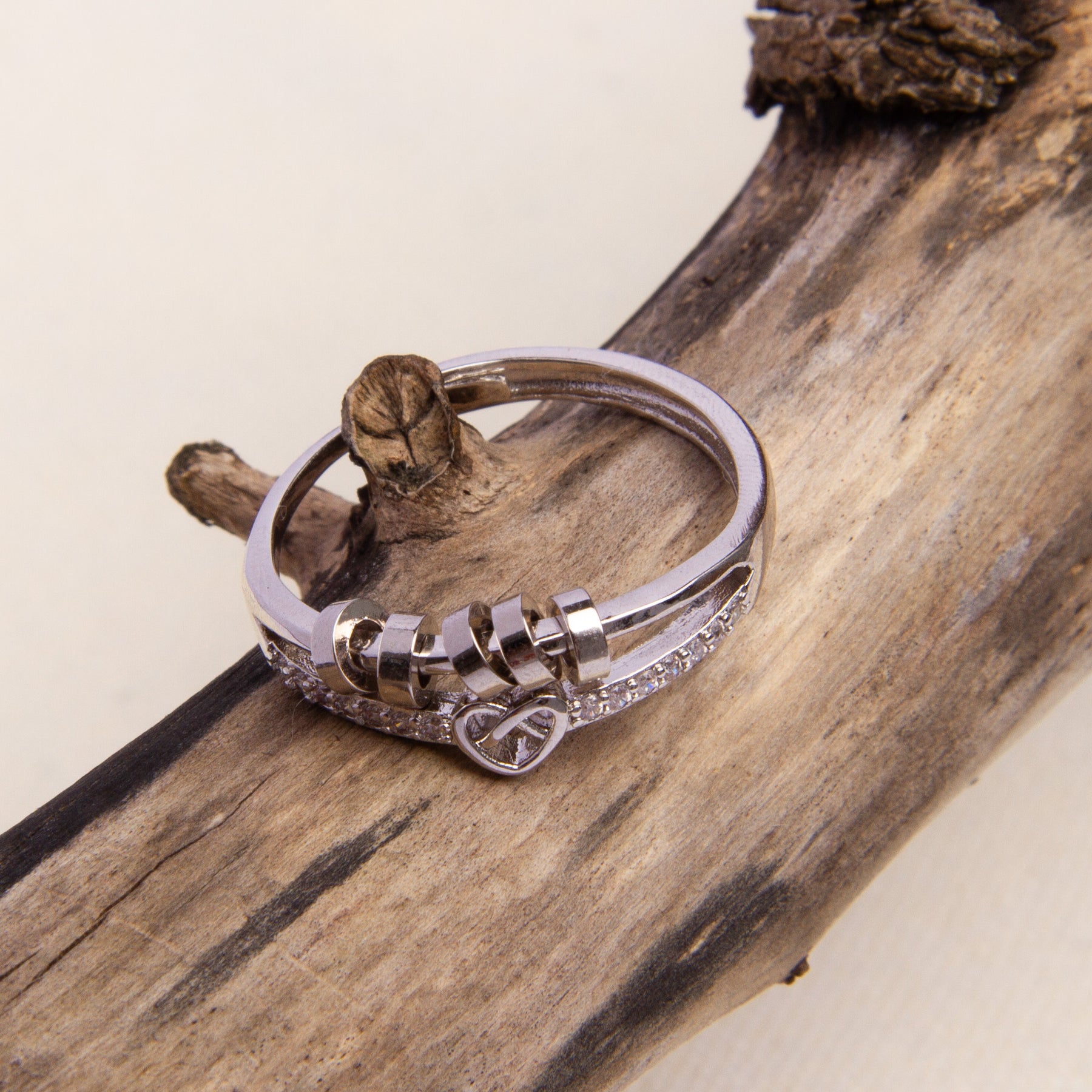 Anel Anti-Stress Amor Infinito Banhado a Ouro 18k