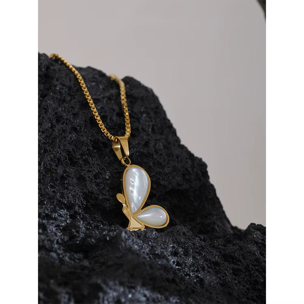 Colar Fada Pérola Banhado a Ouro 18k