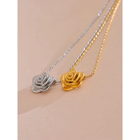 Colar Rosa Encantada Banhado a Ouro 18k
